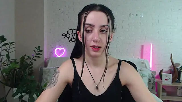 Snapshot of FranceskoJones chatting on March 4, 2025, 1:01 am FranceskoJones online show from March 4, 2025, 1:01 am