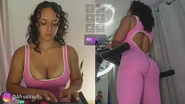 Snapshot of afroditaP_ chatting on February 28, 2025, 5:15 pm afroditaP online show from February 28, 2025, 5:15 pm