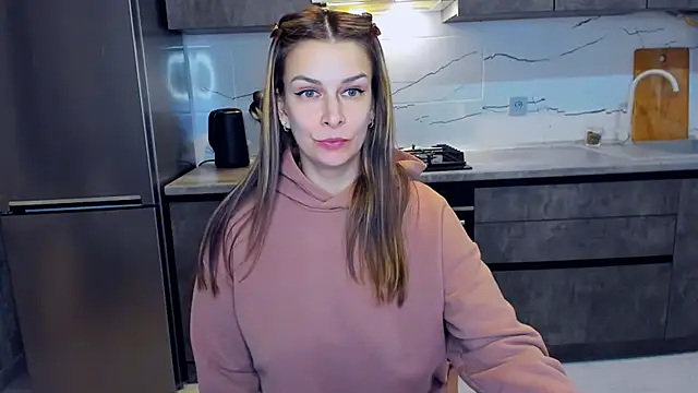 Snapshot of AlexiaDarren chatting on February 24, 2025, 11:41 pm AlexiaDarren online show from February 24, 2025, 11:41 pm