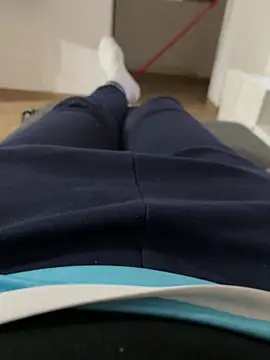 Snapshot of Io1994 chatting on December 17, 2025, 12:48 am Io1994 online show from December 17, 2025, 12:48 am