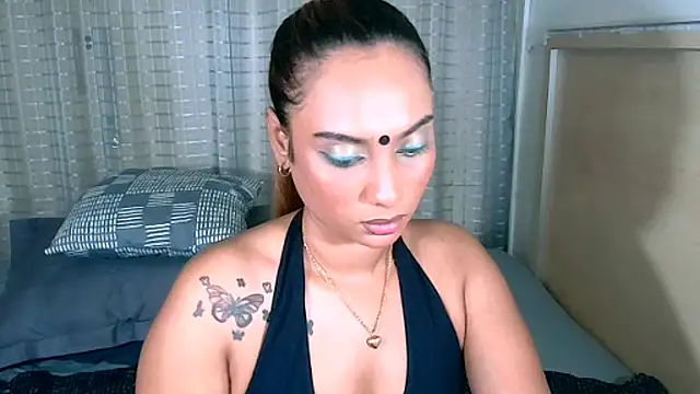 sexyindianchic online show from February 3, 2026, 6:35 pm