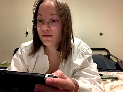 Snapshot of _minikui_ chatting on October 8, 2025, 1:45 pm minikui online show from October 8, 2025, 1:45 pm