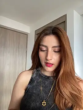 Anavi  online show from June 10, 2026, 9:05 pm