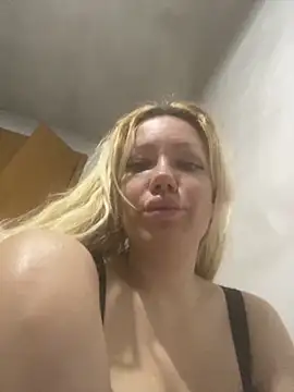 Snapshot of SofiaJoy chatting on April 12, 2026, 7:44 am SofiaJoy online show from April 12, 2026, 7:44 am