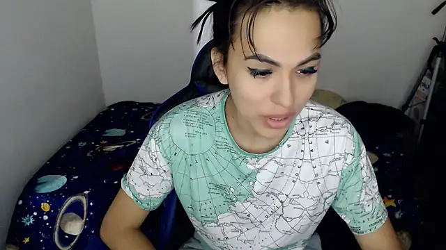 Snapshot of arianablue69 chatting on February 19, 2025, 1:18 am arianablue69 online show from February 19, 2025, 1:18 am