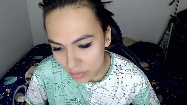 Snapshot of arianablue69 chatting on February 18, 2025, 6:37 am arianablue69 online show from February 18, 2025, 6:37 am