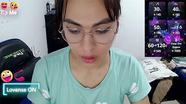 Snapshot of arianablue69 chatting on March 12, 2025, 5:49 pm arianablue69 online show from March 12, 2025, 5:49 pm