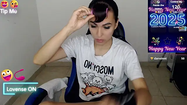 Snapshot of arianablue69 chatting on February 1, 2025, 8:50 am arianablue69 online show from February 1, 2025, 8:50 am
