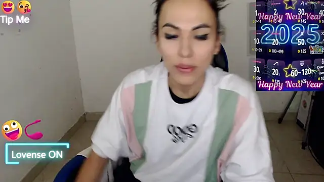 Snapshot of arianablue69 chatting on January 27, 2025, 9:02 am arianablue69 online show from January 27, 2025, 9:02 am