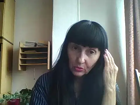 Snapshot of MelanyBanks chatting on November 18, 2025, 11:57 am MelanyBanks online show from November 18, 2025, 11:57 am