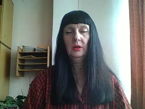 Snapshot of MelanyBanks chatting on October 13, 2025, 7:43 am MelanyBanks online show from October 13, 2025, 7:43 am