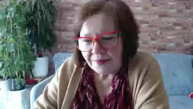 Adelewildx online show from April 18, 2026, 10:17 am