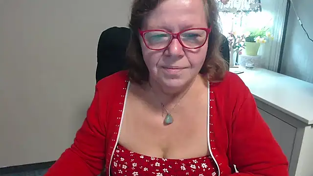 Adelewildx online show from September 18, 2025, 3:31 am