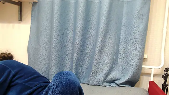 alisacucumber online show from October 22, 2025, 4:28 pm