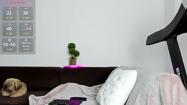 Snapshot of baby_alice chatting on February 4, 2026, 10:38 pm baby alice online show from February 4, 2026, 10:38 pm