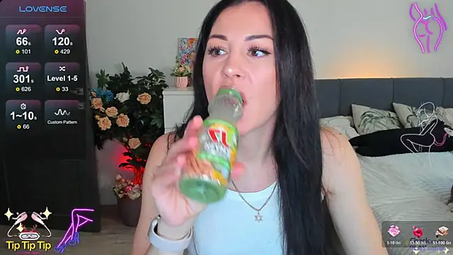 KerryCandy Girl online show from November 26, 2025, 7:30 am