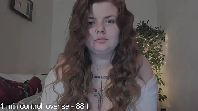 Snapshot of Eva_Shameless chatting on February 17, 2025, 2:49 pm Eva Shameless online show from February 17, 2025, 2:49 pm