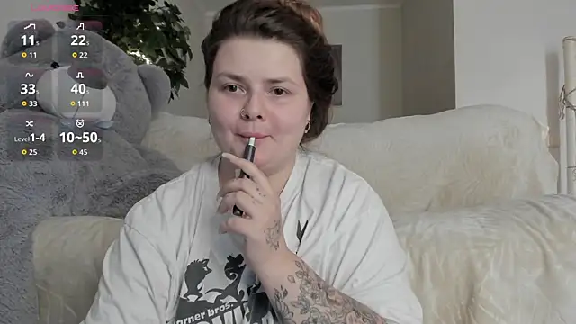 Snapshot of Eva_Shameless chatting on September 24, 2025, 1:39 pm Eva Shameless online show from September 24, 2025, 1:39 pm