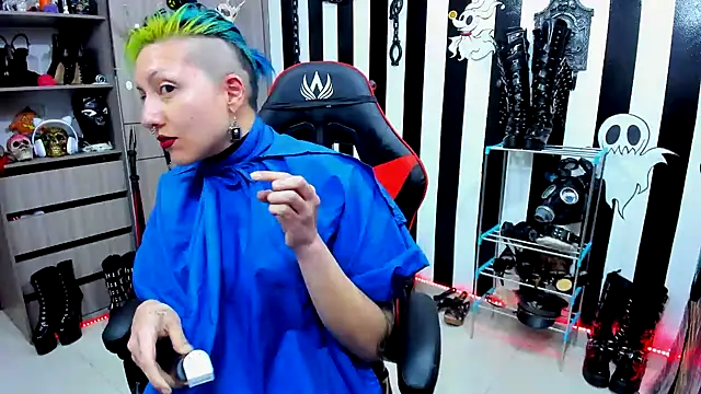 Snapshot of Mistress_Yelena chatting on December 22, 2024, 11:20 pm Mistress Yelena online show from December 22, 2024, 11:20 pm