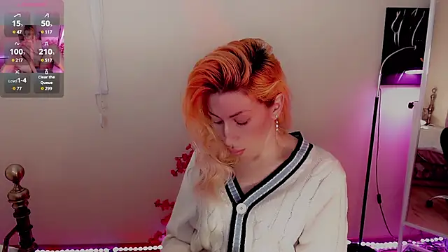 Snapshot of AnnieGOld_ chatting on January 22, 2025, 10:37 pm AnnieGOld online show from January 22, 2025, 10:37 pm