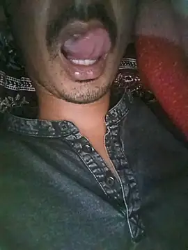 dreamtoungelick69 online show from May 24, 2026, 9:47 pm