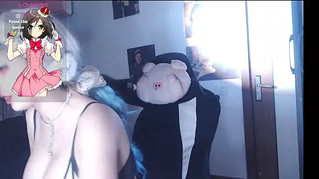 Snapshot of candy_cola chatting on October 16, 2025, 7:49 am candy cola online show from October 16, 2025, 7:49 am