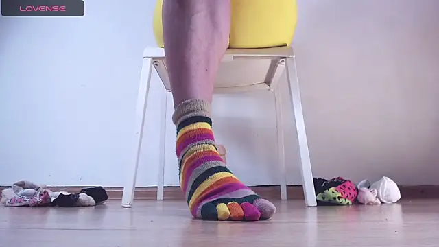 Snapshot of Foot_Goddes_ chatting on January 16, 2025, 6:56 am Foot Goddes online show from January 16, 2025, 6:56 am