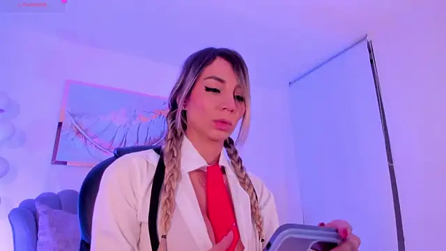 ZoePresleyX online show from October 31, 2025, 1:13 am