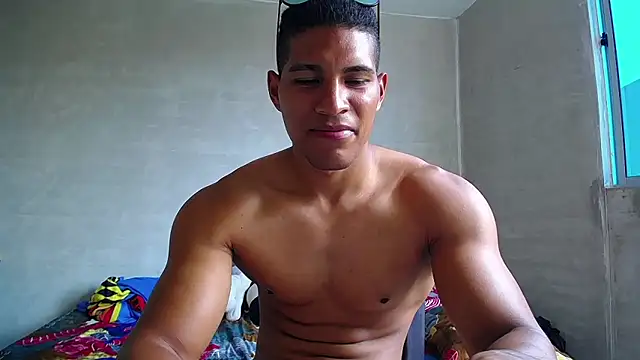 Snapshot of teddyfit19cm chatting on March 21, 2025, 3:35 pm teddyfit19cm online show from March 21, 2025, 3:35 pm