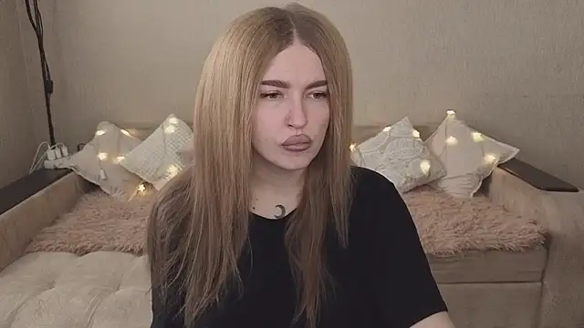 Snapshot of ViolettaLopez chatting on September 29, 2025, 9:05 am ViolettaLopez online show from September 29, 2025, 9:05 am