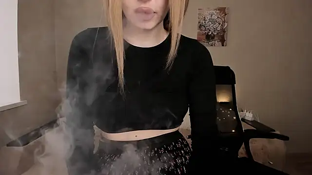 Snapshot of ViolettaLopez chatting on February 16, 2025, 1:27 pm ViolettaLopez online show from February 16, 2025, 1:27 pm