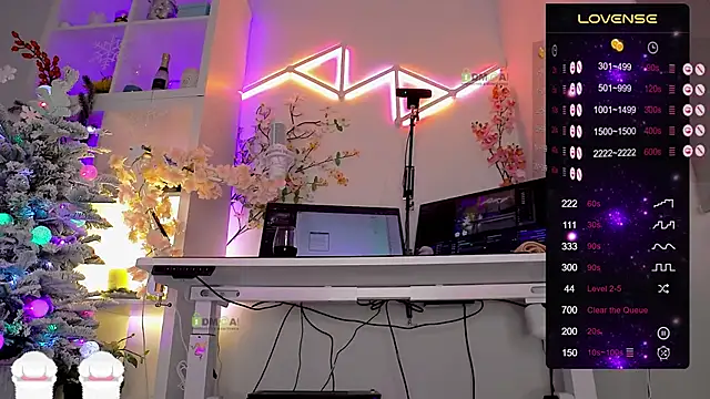 Elena-Marilyn online show from January 14, 2026, 9:07 pm