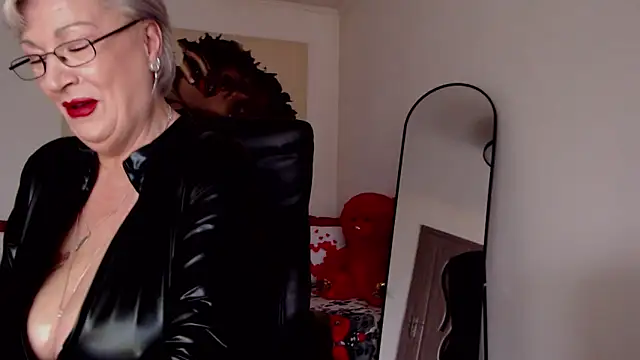 LaylaMilf online show from February 9, 2026, 6:55 am