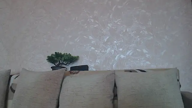 Amy August online show from May 17, 2026, 9:09 am