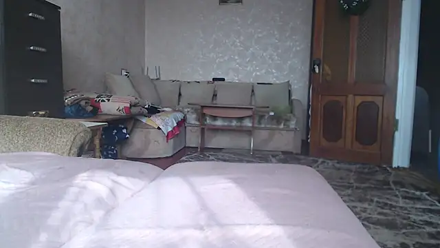 Amy August online show from March 21, 2026, 12:31 pm