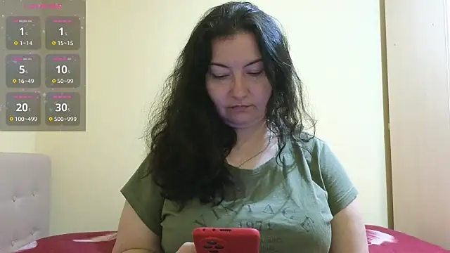 Snapshot of BBW_MILF_4U chatting on March 9, 2025, 1:37 pm BBW MILF 4U online show from March 9, 2025, 1:37 pm