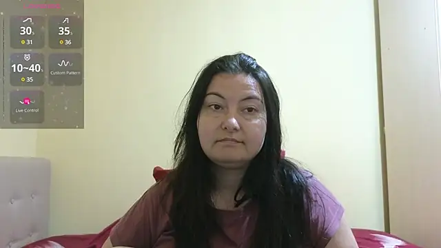 Snapshot of BBW_MILF_4U chatting on March 18, 2025, 1:44 pm BBW MILF 4U online show from March 18, 2025, 1:44 pm