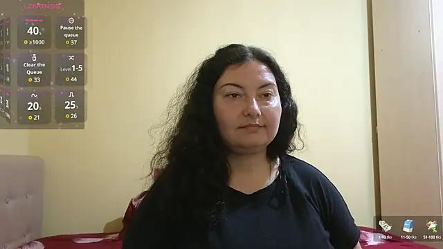 Snapshot of BBW_MILF_4U chatting on March 12, 2025, 12:36 pm BBW MILF 4U online show from March 12, 2025, 12:36 pm
