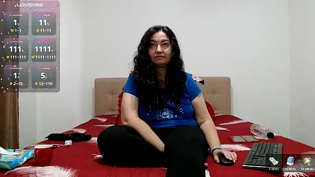 BBW MILF 4U online show from October 18, 2025, 8:27 am