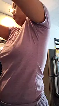 Snapshot of mayhott2 chatting on March 6, 2026, 3:51 pm mayhott2 online show from March 6, 2026, 3:51 pm