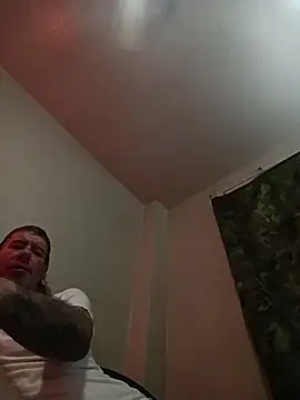 Snapshot of thefire420 chatting on February 4, 2026, 10:43 am thefire420 online show from February 4, 2026, 10:43 am