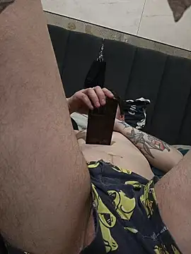 Krasav4ik4ik online show from April 17, 2026, 7:38 pm