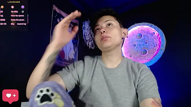 girl intense444 online show from March 4, 2026, 1:19 pm