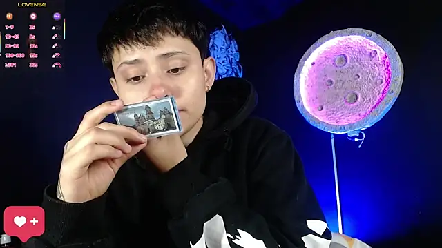 girl intense444 online show from March 16, 2026, 12:53 pm