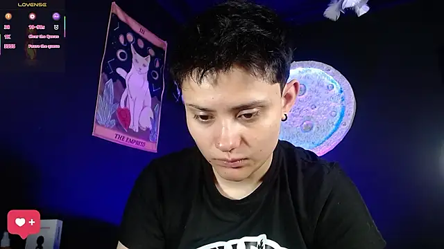 girl intense444 online show from February 11, 2026, 1:00 pm