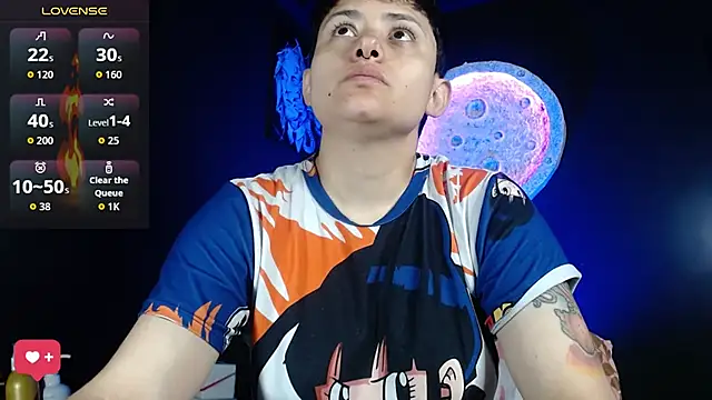 girl intense444 online show from September 18, 2025, 1:03 pm