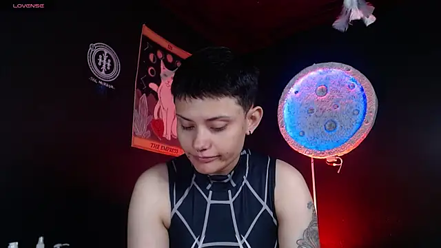 Snapshot of girl_intense444 chatting on July 7, 2026, 1:36 pm girl intense444 online show from July 7, 2026, 1:36 pm