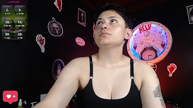 girl intense444 online show from October 27, 2025, 7:15 pm