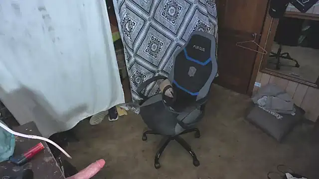 Snapshot of sex4fun_21 chatting on January 19, 2026, 12:20 pm sex4fun 21 online show from January 19, 2026, 12:20 pm