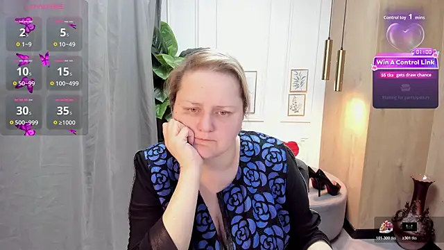 Snapshot of ScarlettSoft chatting on April 10, 2026, 5:25 am ScarlettSoft online show from April 10, 2026, 5:25 am